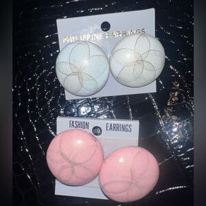 Fashion Earrings-Large Philippine Designed!
Comes with both sets! VINTAGE 😍